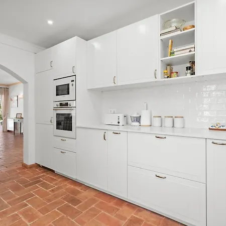 Peaceful 4br On Gramacho Golf W/ Private Pool