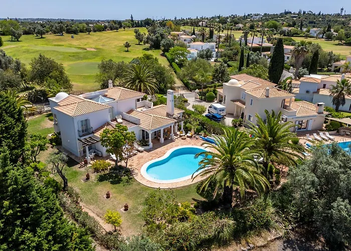 Peaceful 4br On Gramacho Golf W/ Private Pool 빌라 *