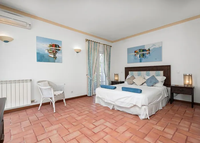 Villa Peaceful 4br On Gramacho Golf W/ Private Pool *
