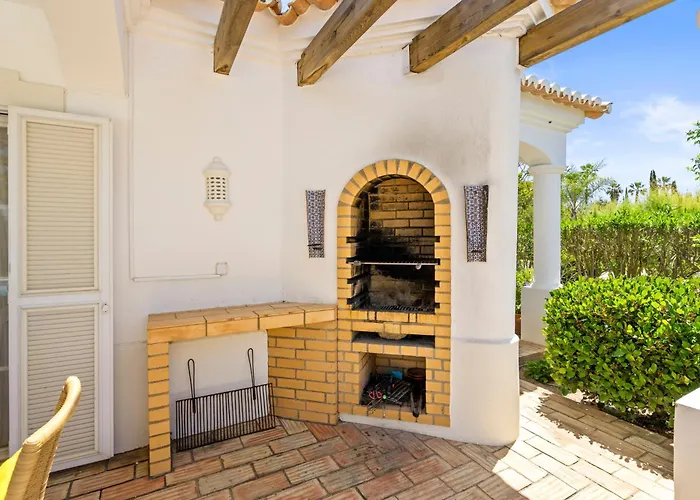 Villa Peaceful 4br On Gramacho Golf W/ Private Pool