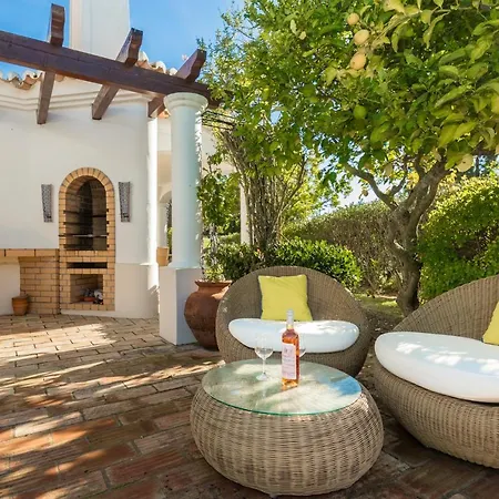 Villa Peaceful 4br On Gramacho Golf W/ Private Pool