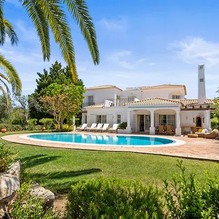 Peaceful 4br On Gramacho Golf W/ Private Pool *