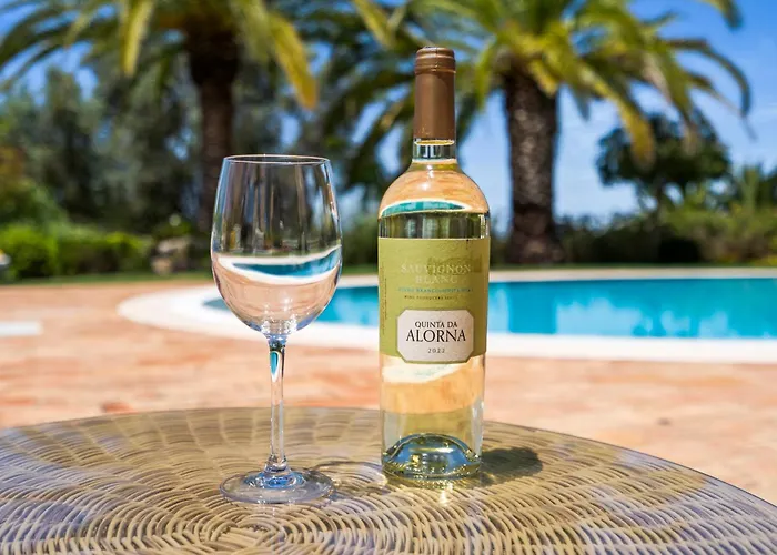 Peaceful 4br On Gramacho Golf W/ Private Pool Villa