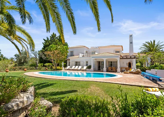 Peaceful 4br On Gramacho Golf W/ Private Pool Willa