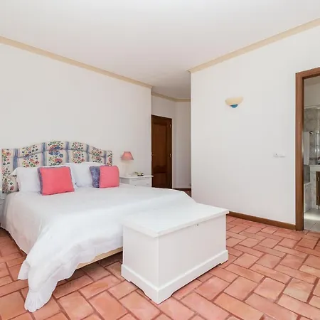 Villa Peaceful 4br On Gramacho Golf W/ Private Pool Lagoa (Algarve)