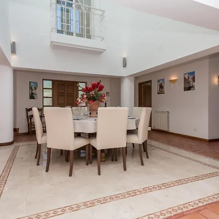 Peaceful 4br On Gramacho Golf W/ Private Pool Lagoa (Algarve)