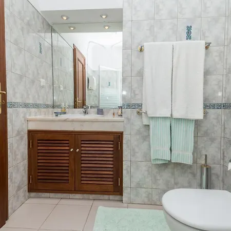 Peaceful 4br On Gramacho Golf W/ Private Pool Villa