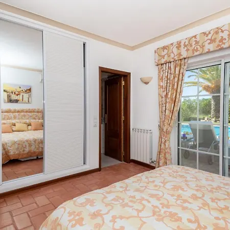 Villa Peaceful 4br On Gramacho Golf W/ Private Pool *