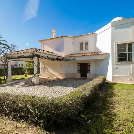 Villa Peaceful 4br On Gramacho Golf W/ Private Pool *