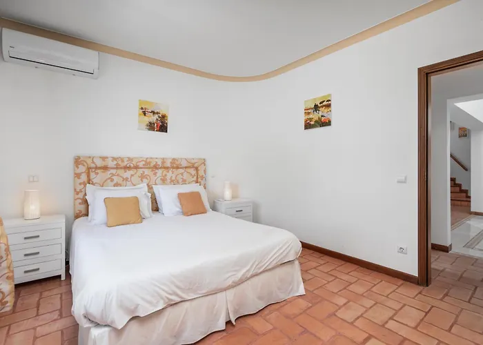 Peaceful 4br On Gramacho Golf W/ Private Pool Вилла Лагоа
